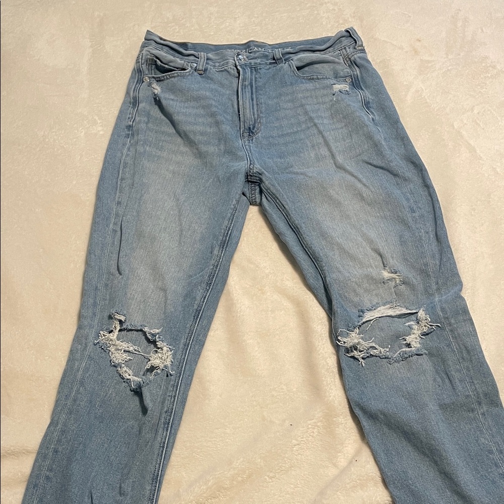 American Eagle Outfitters Light Blue Distressed Boyfriend Jeans